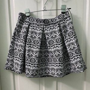 Aeropostale Pleated Tribal Print Skater Skirt. M